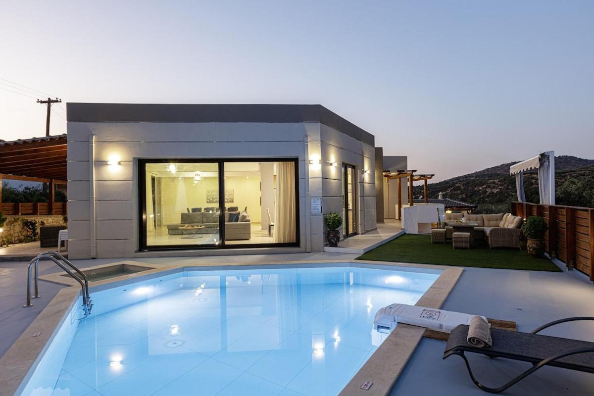 Villa Chnaris - Private Pool And Sauna Perama  Exterior photo